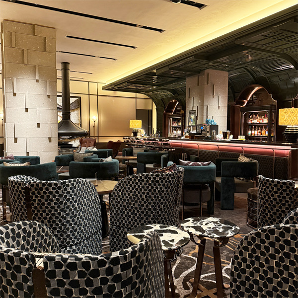 19カフェ＆バー