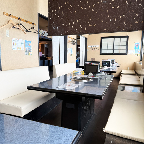 23店内