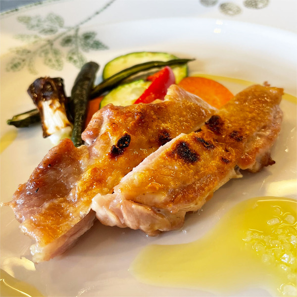 12飛来幸鶏(ひらこどり)の炭火焼き