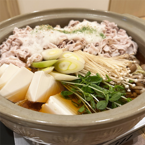 12豚肉のみぞれ鍋(醤油ベース)