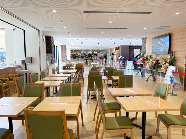 19イートインスペース_1