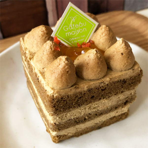 03紅茶のケーキ・アプリコット(324円)