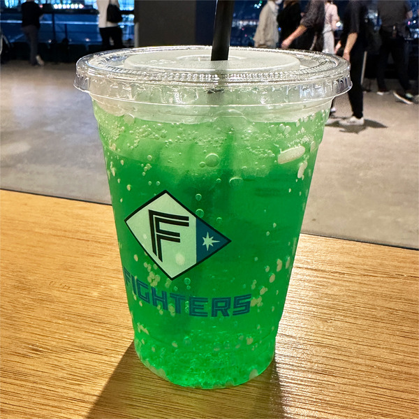 04メロンソーダ(380円)