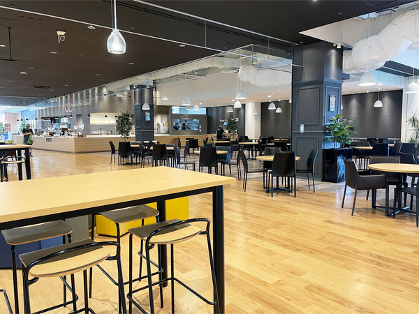 05フードコート