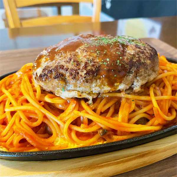 03大きなハンバーグがドーン!