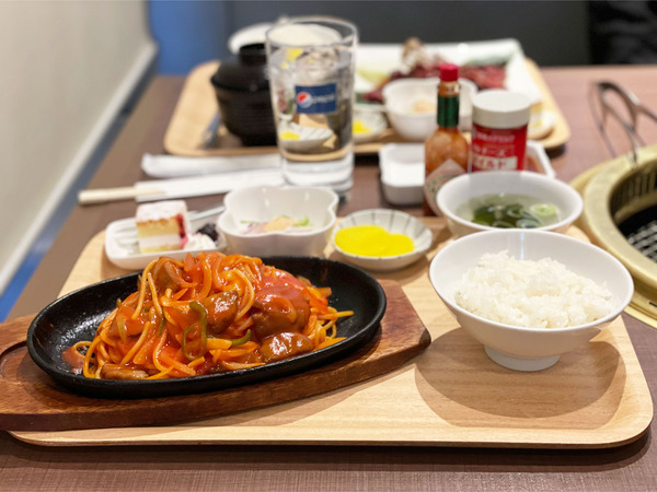 01ナポリタンランチセット(968円)