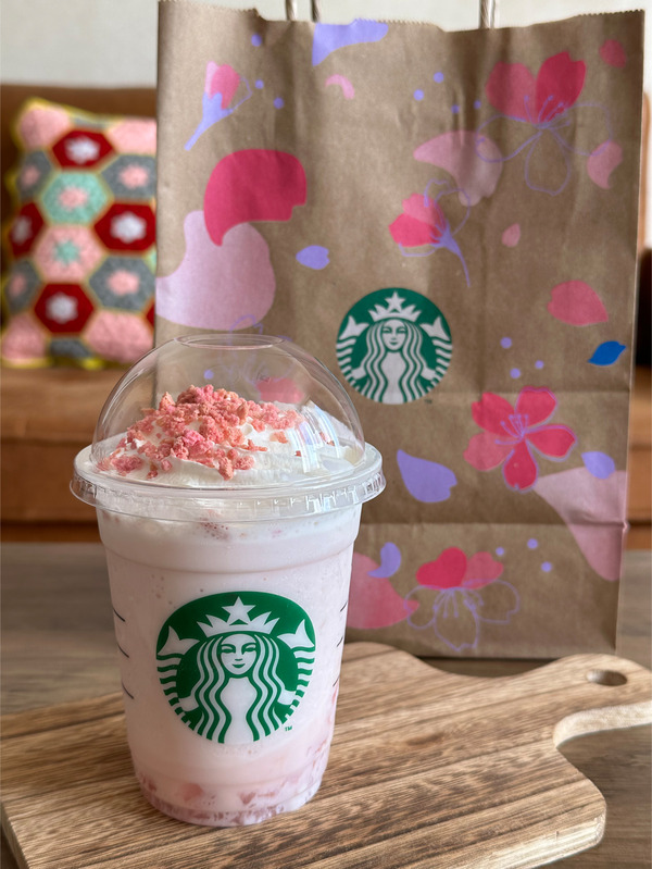 01さくら咲くサクフラペチーノ(678円)