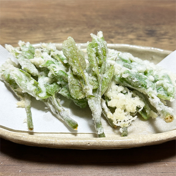 02ウドの葉の天ぷら