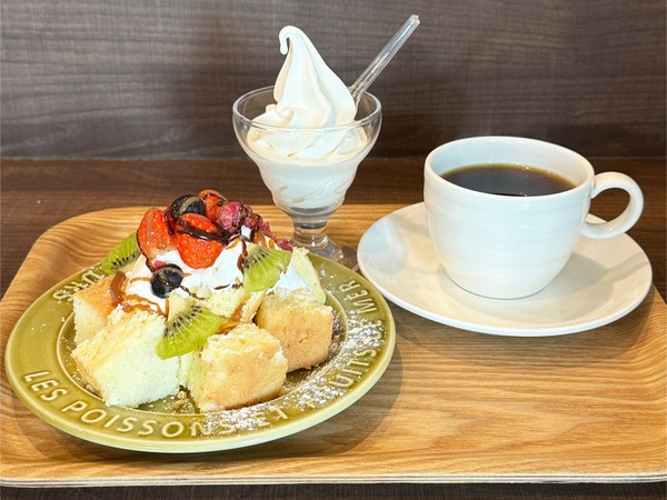 13シフォンケーキ(400円)・セットのコーヒー