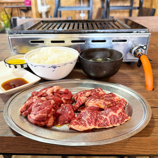 01じんぎすかんランチ(1000円)・サガリ(1200円)