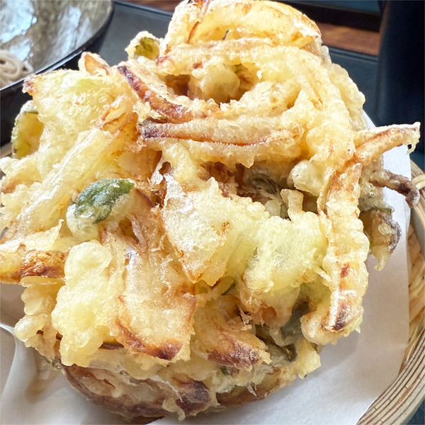 08かき揚げ(玉ねぎ・えび・いか・大葉)