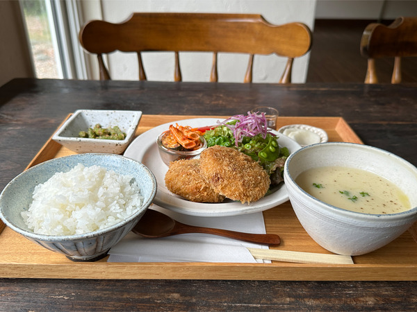 01週替わりごはんセット・ドリンク付き(1300円)