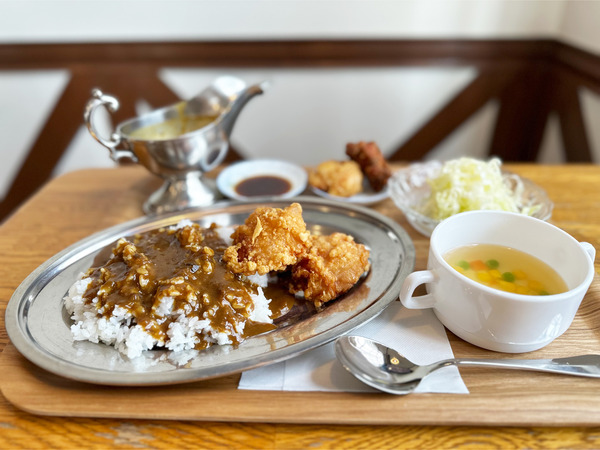 06カレーを半分かけました