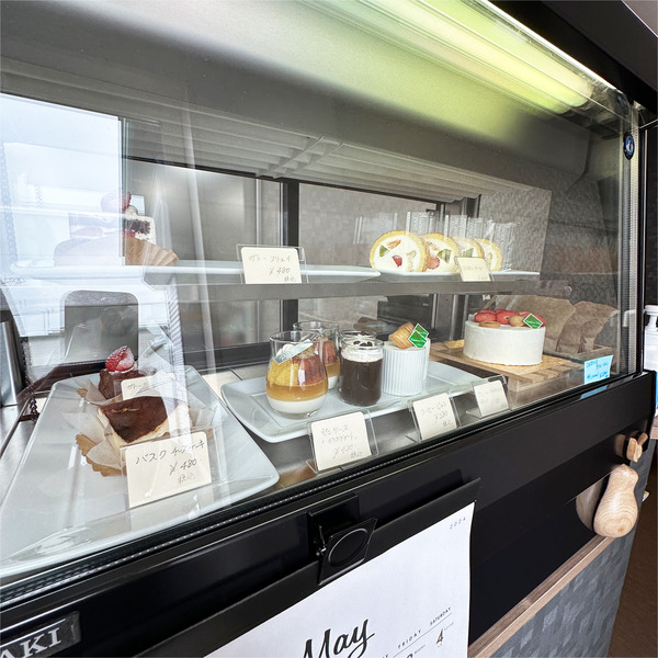 07ケーキのショーケース