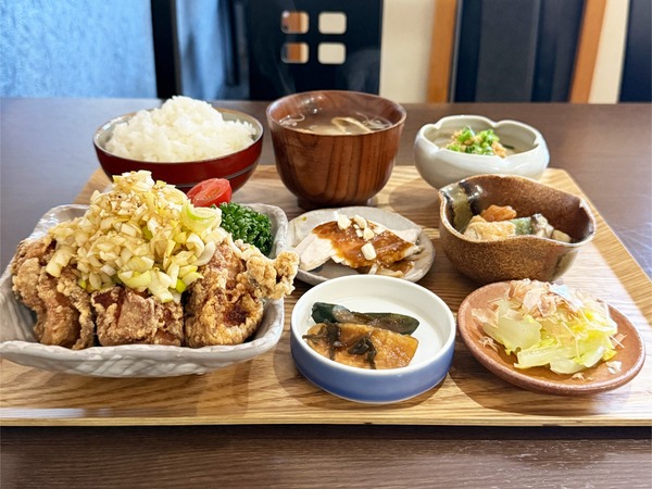 01今週のランチ・油淋鶏(1300円)