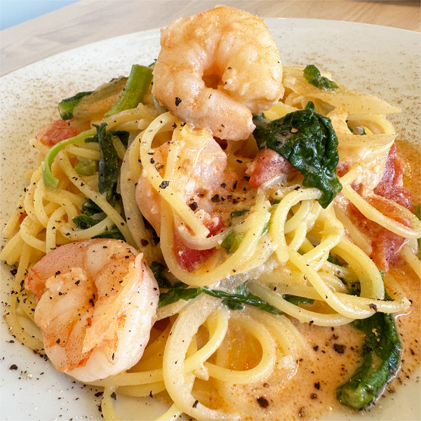 03菜の花とエビのトマトクリームパスタ