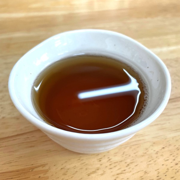06食前のサービスのウーロン茶