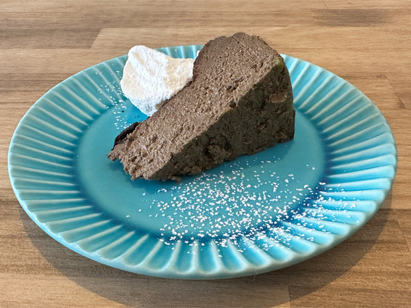 13ドリンク＆デザートセット(550円)ほうじ茶バスクチーズケーキ