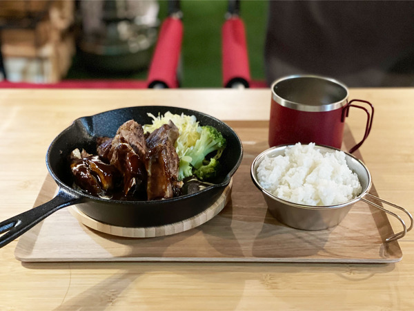 01ローストスペアリブ(1800円)