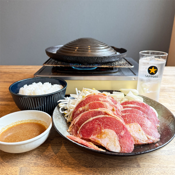 01ジンギスカン(600円×2)・もやし(100円)・中ライス(200円)