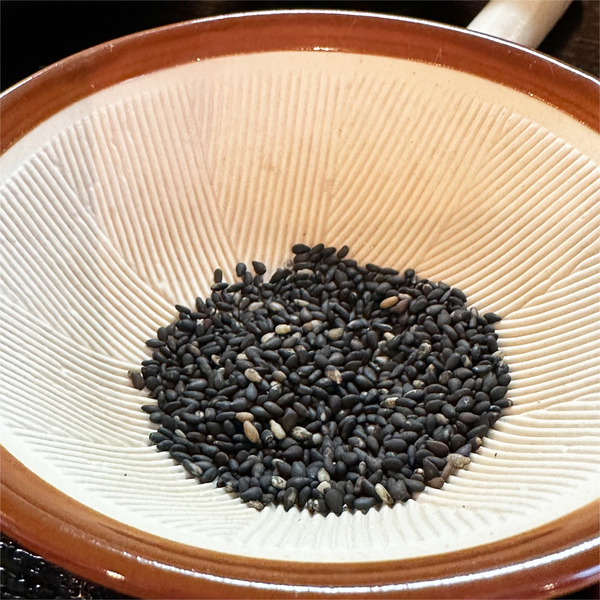 03ゴマをすりすり