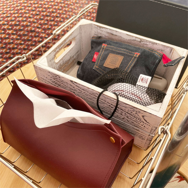 06スマホケーブル・警報機・ティッシュ・チャッカマン・鏡