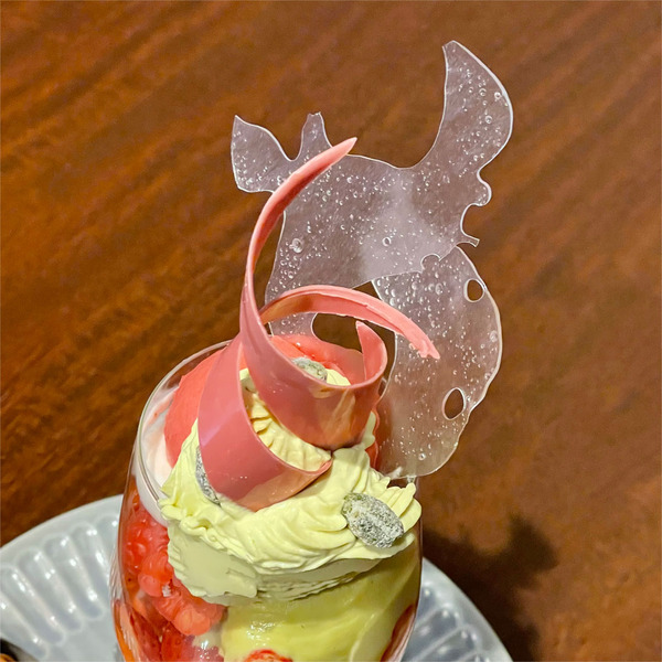 02苺・ピスタチオ・ルビーチョコ