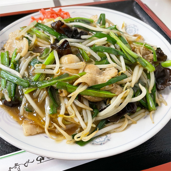 01肉ニラあんかけ焼きそば(850円)