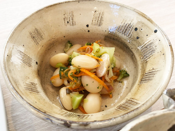 05大福豆の人参とブロッコリーをミョウガで和えたサラダ