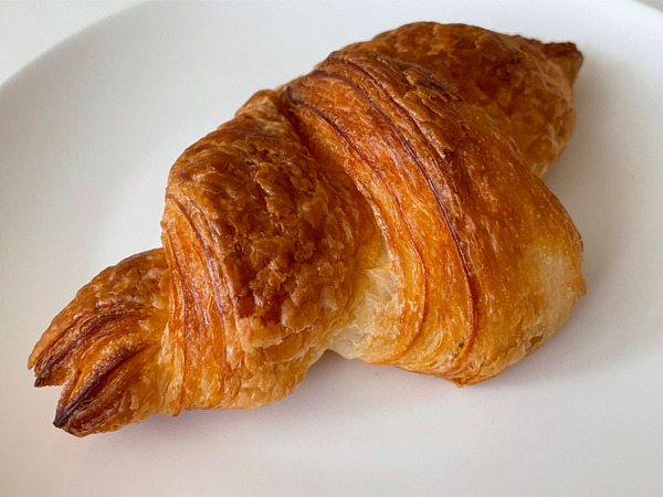 02クロワッサン(162円)