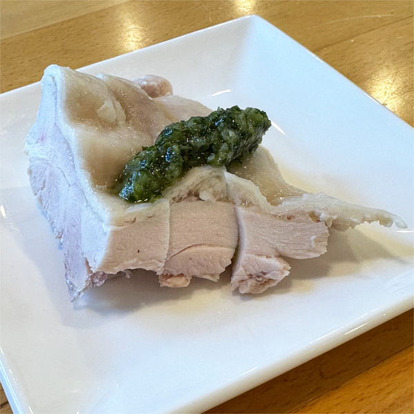 04蒸し鶏のネギソース