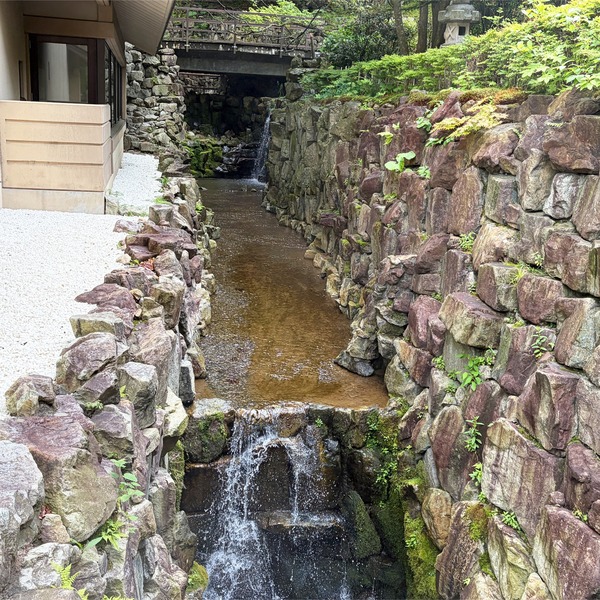 13庭園3