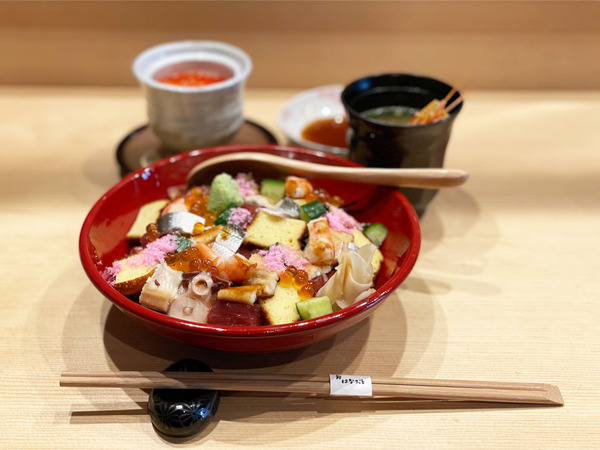 01特製ばらちらし(1980円)