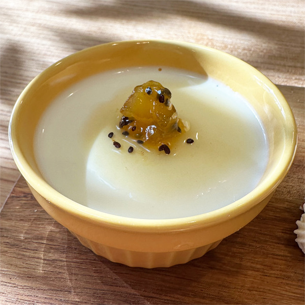 23パンナコッタのキウイソースがけ