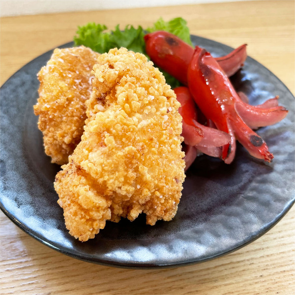 05テイクアウトの唐揚げとウインナーをちょっとだけ