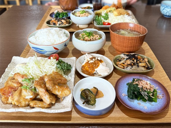 01今週のランチ・鶏のさんしょうみそ焼き(1400円)
