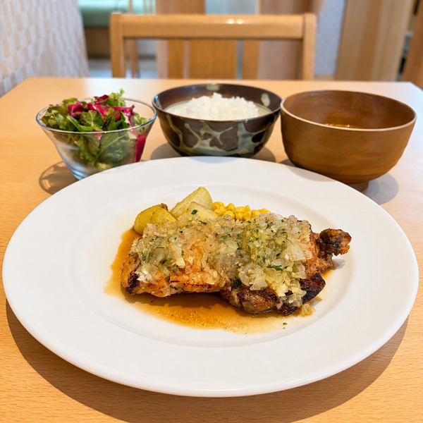 01週替ランチ(1000円)鶏モモ肉のディアボラ風