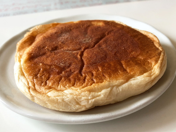 04五色豆パン(130円)