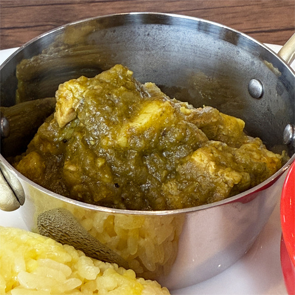 04ほうれん草カレー(ポーク)