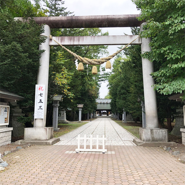 01帯廣神社入口