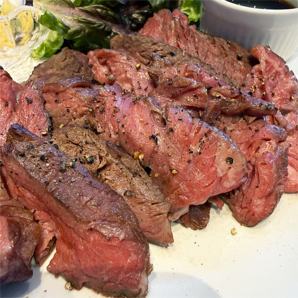 02低温調理されたアメリカ産牛サガリ