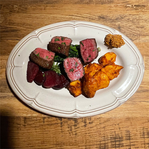 15肉料理_上から