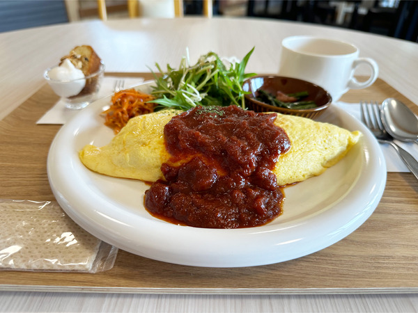 01特製オムライス(1200円)