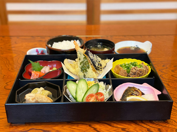 01あぶらびれ御膳(1600円)