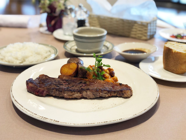 01十勝牛サーロインステーキ(3600円)