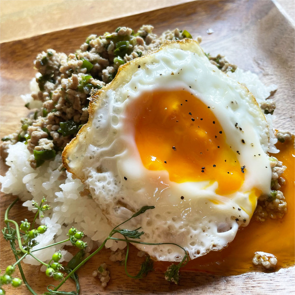 02ガパオライス(1000円)