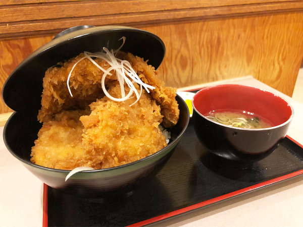 01美瑛豚たれカツ丼(980円)