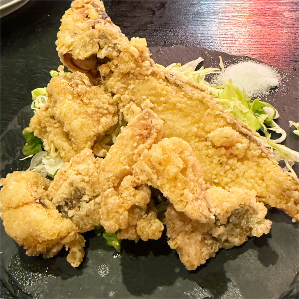 08グルクンの唐揚げ(880円)
