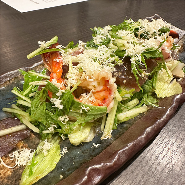 05海鮮サラダ(1090円)