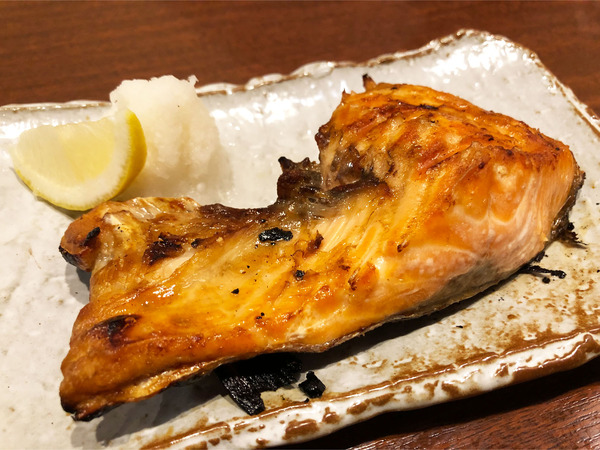 07サーモンのカマ焼き(835円)